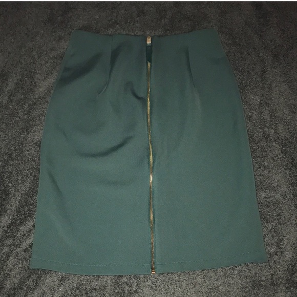 Catherine Malandrino • Bodycon style skirt - Picture 4 of 5